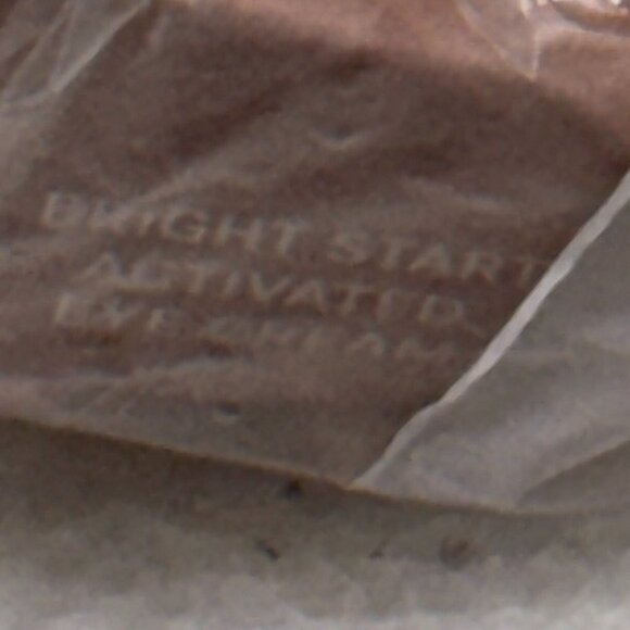 ILIA - Plant-Based Bright Start Activated Eye Cream with Massage Tool Tip - Picture 3 of 7